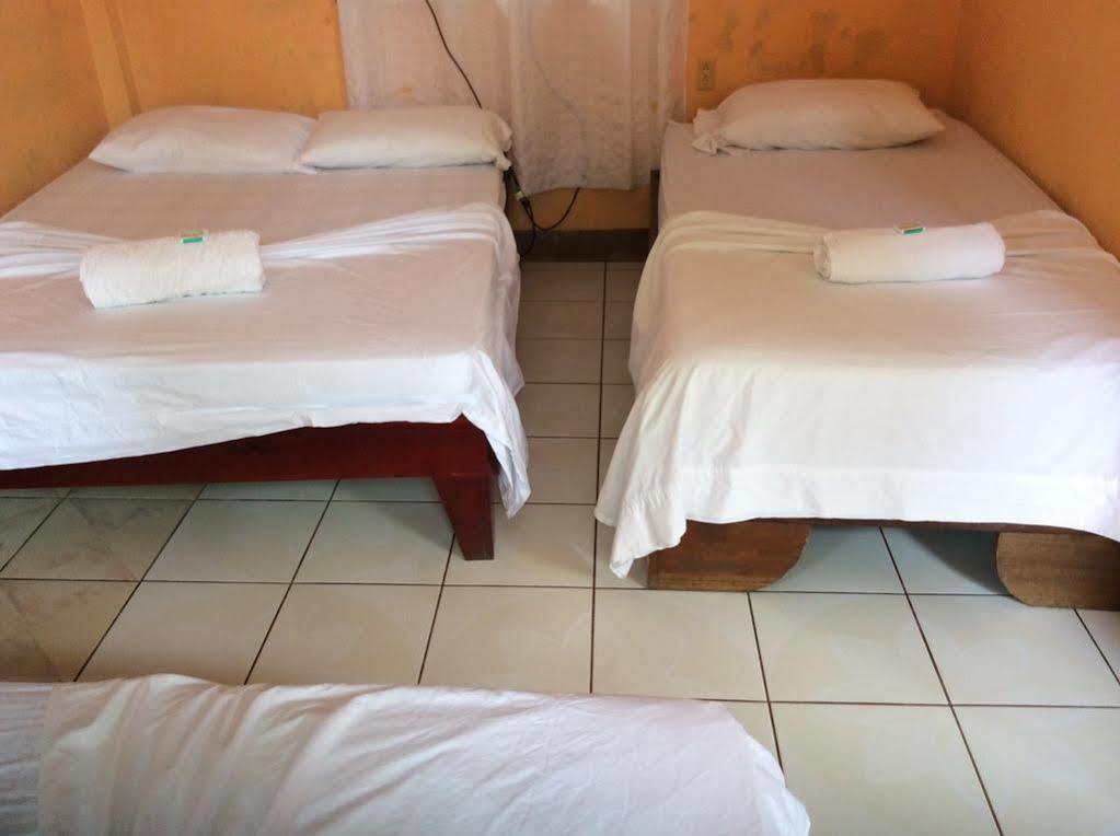 Cabinas El Muellecito Tortuguero Zewnętrze zdjęcie
